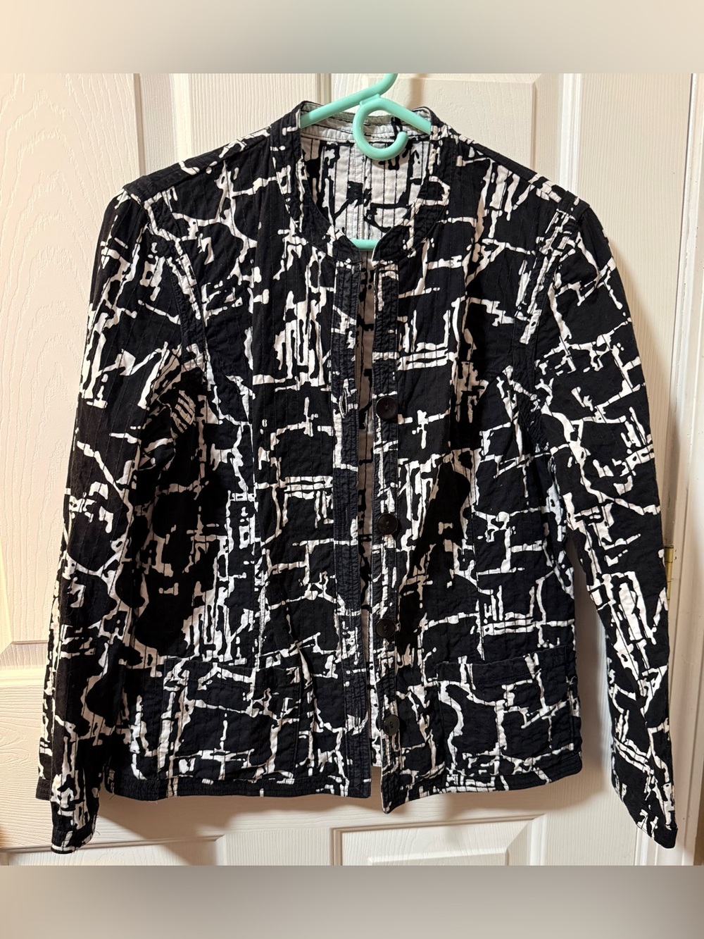 Casual Studio Black & White Abstract Cotton Art To Wear Jacket